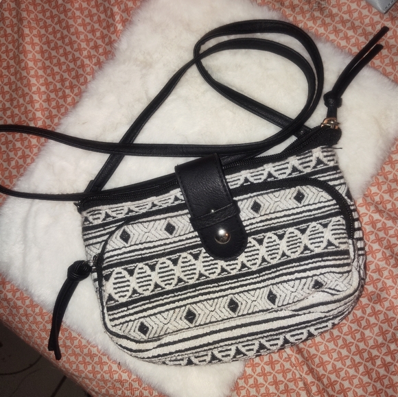 Purse - Picture 1 of 1